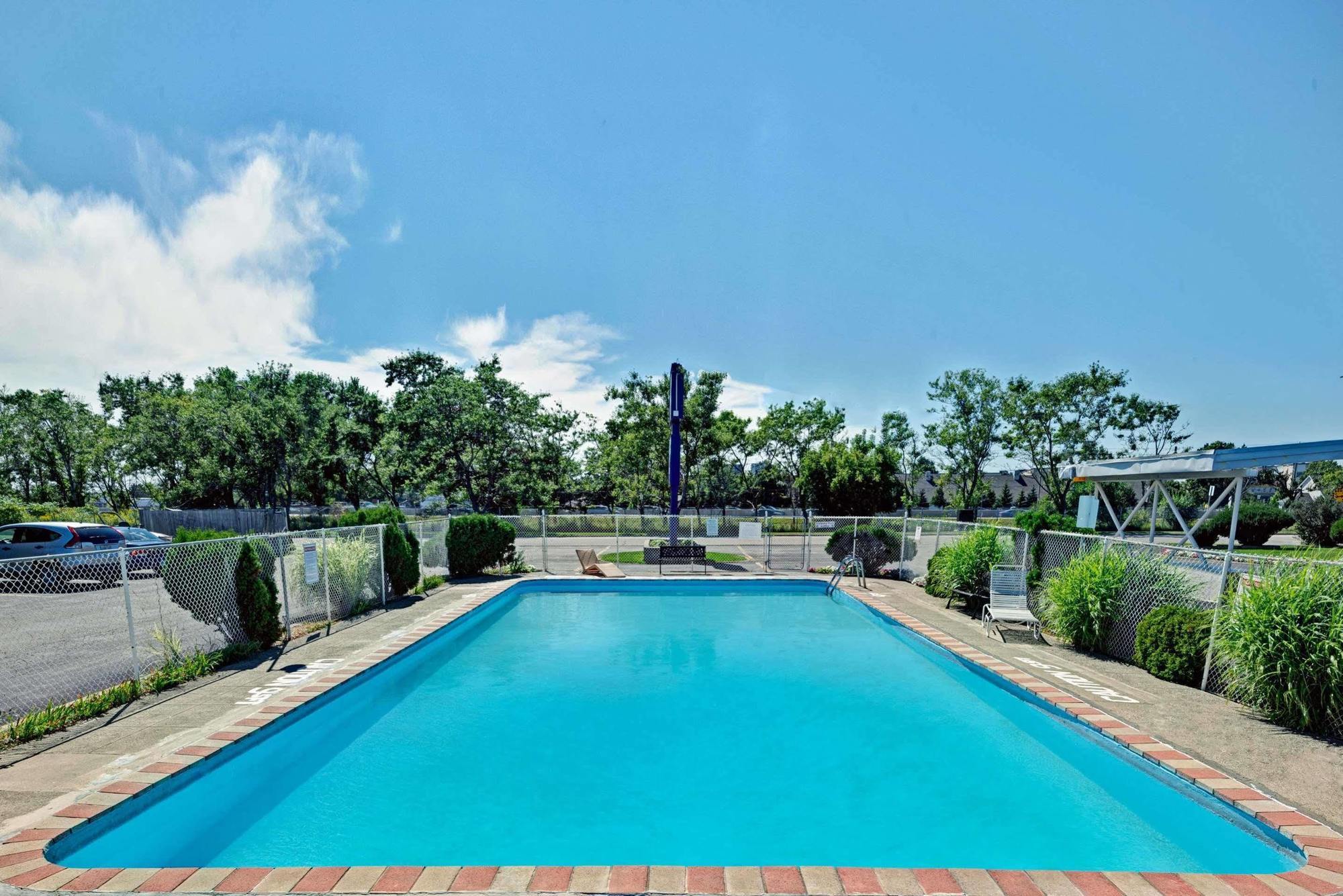 Weber Inn קיטצ'נר מראה חיצוני תמונה