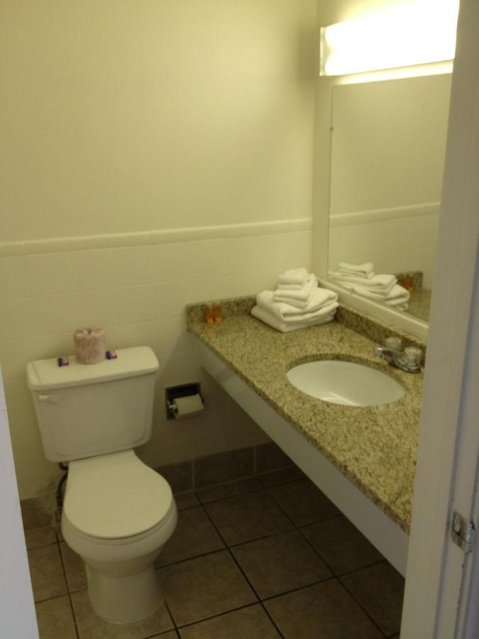 Weber Inn קיטצ'נר חדר תמונה
