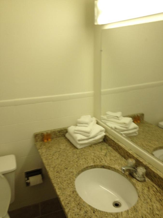 Weber Inn קיטצ'נר מראה חיצוני תמונה